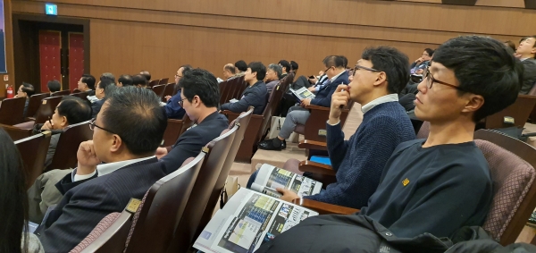 관광산업최고경영자과정 1기와 2기 수료하신 분들이 관심을 갖고 참석하여 서울 호스피탤리티 아카데미포럼을 더욱 빛나게 하였다.